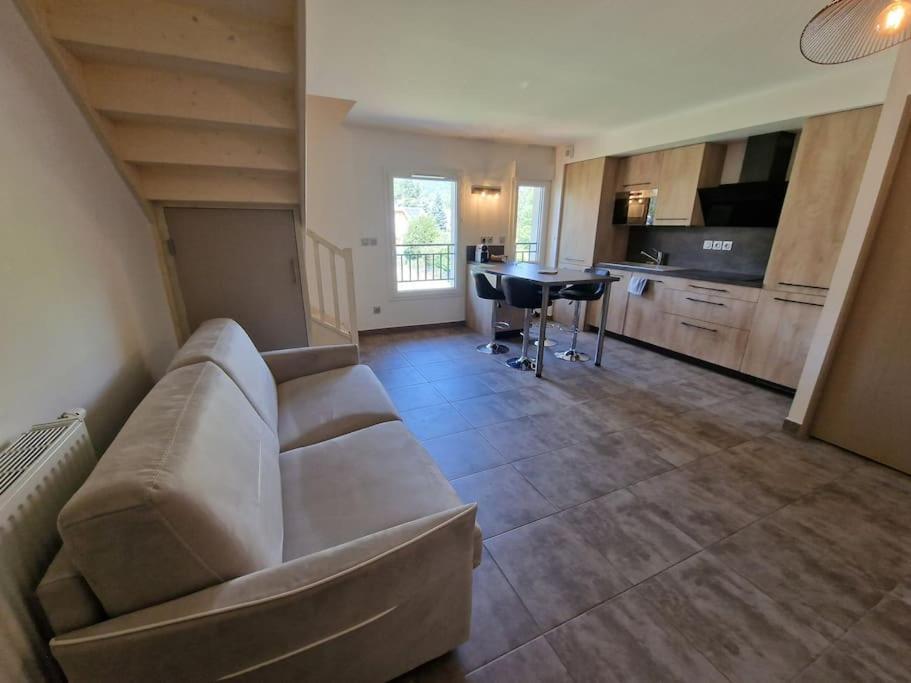 Superbe T2 Duplex Vue Sur Les Montagnes Apartment Chorges Bagian luar foto