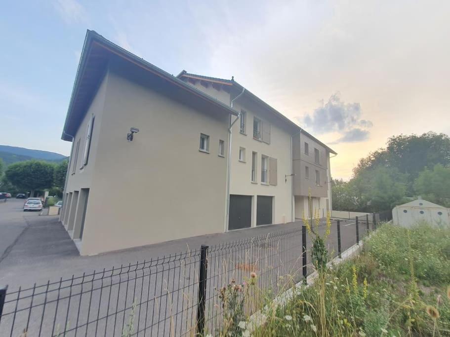 Superbe T2 Duplex Vue Sur Les Montagnes Apartment Chorges Bagian luar foto